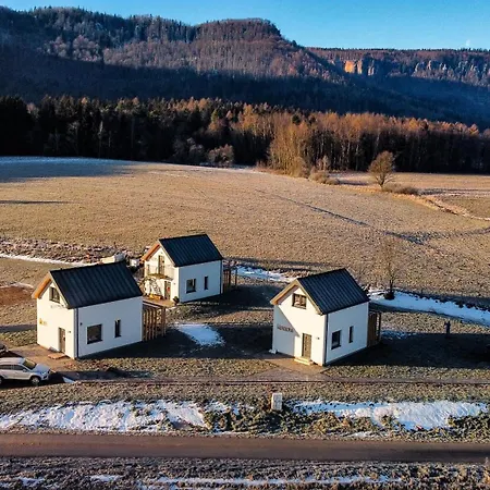 Wataha Pod Basztami - Wadera - Domki Caloroczne Radkow Exterior photo