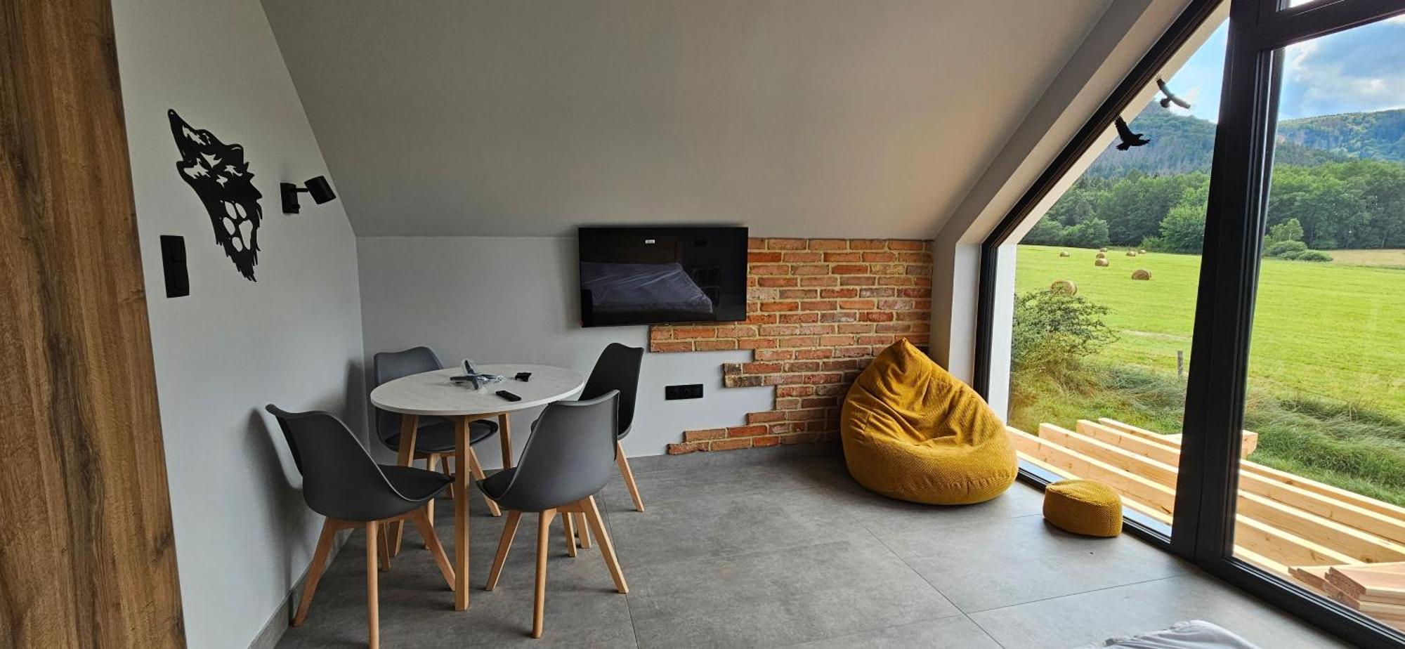 Wataha Pod Basztami - Beta - Caloroczne Apartment