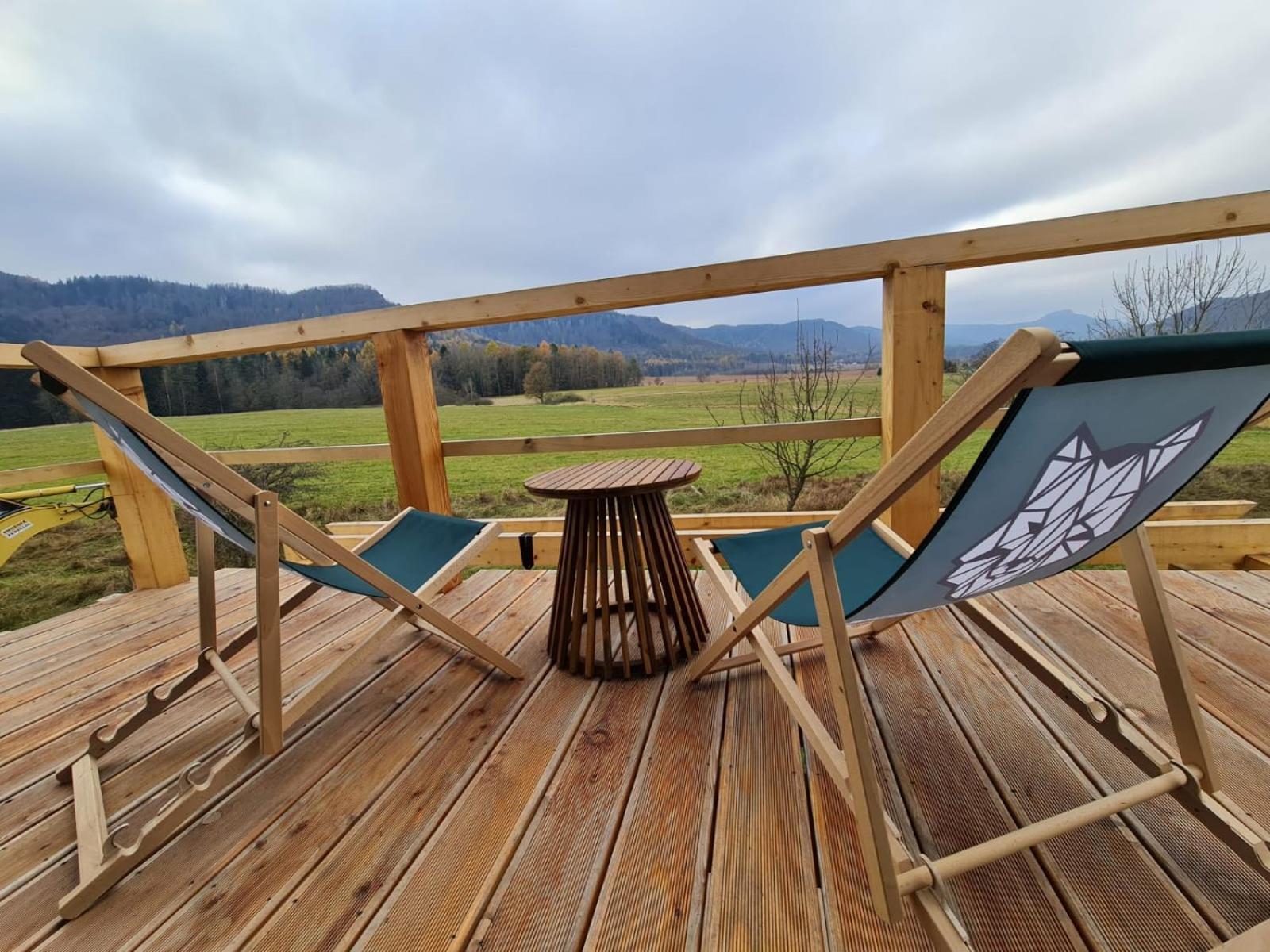 Wataha Pod Basztami - Beta - Caloroczne Apartment